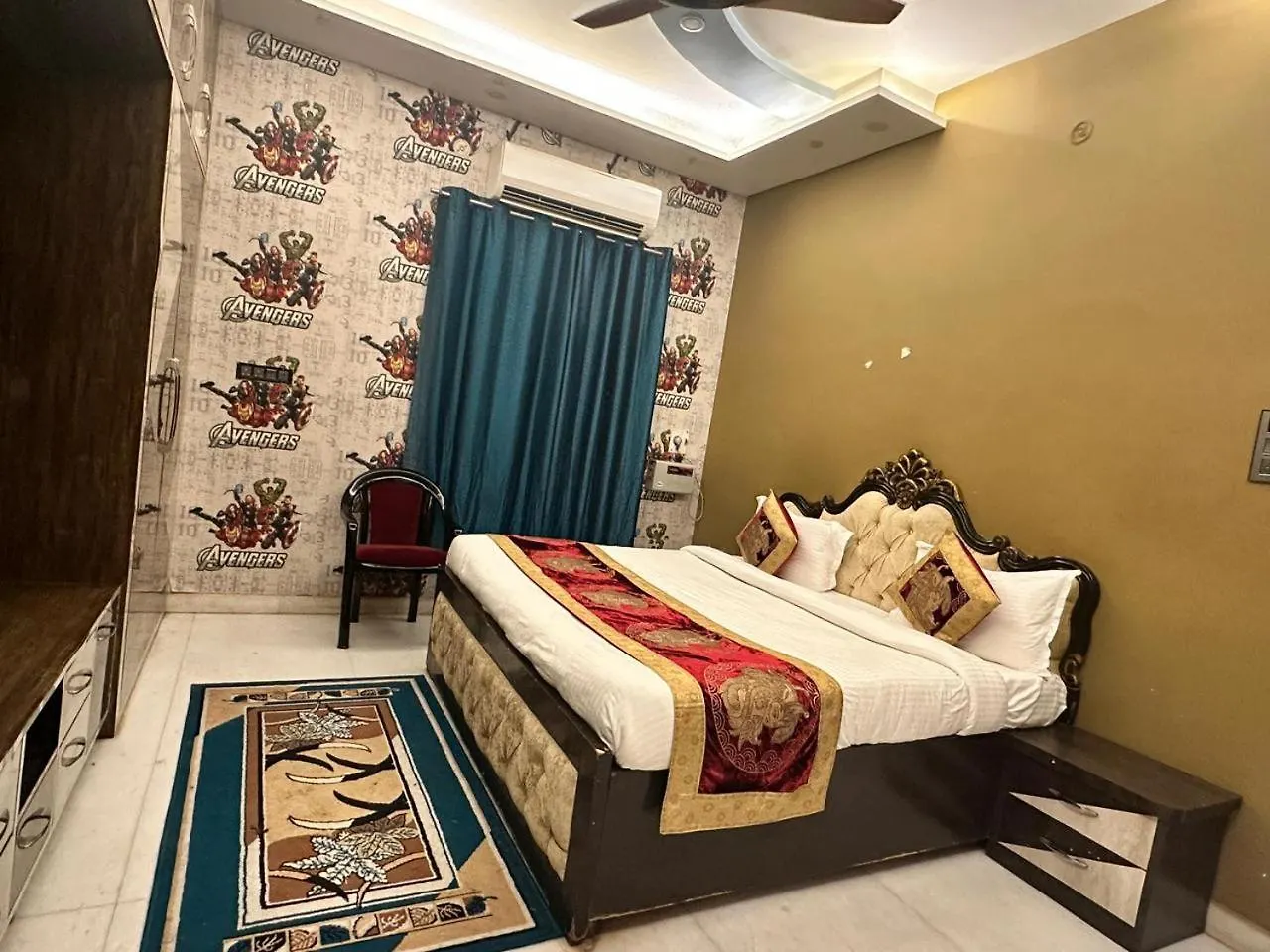 Hotel Shivi Varanasi Aparthotel