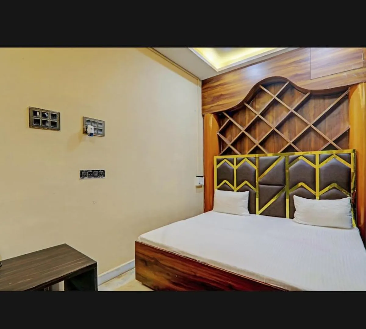 Aparthotel Hotel Shivi Varanasi India